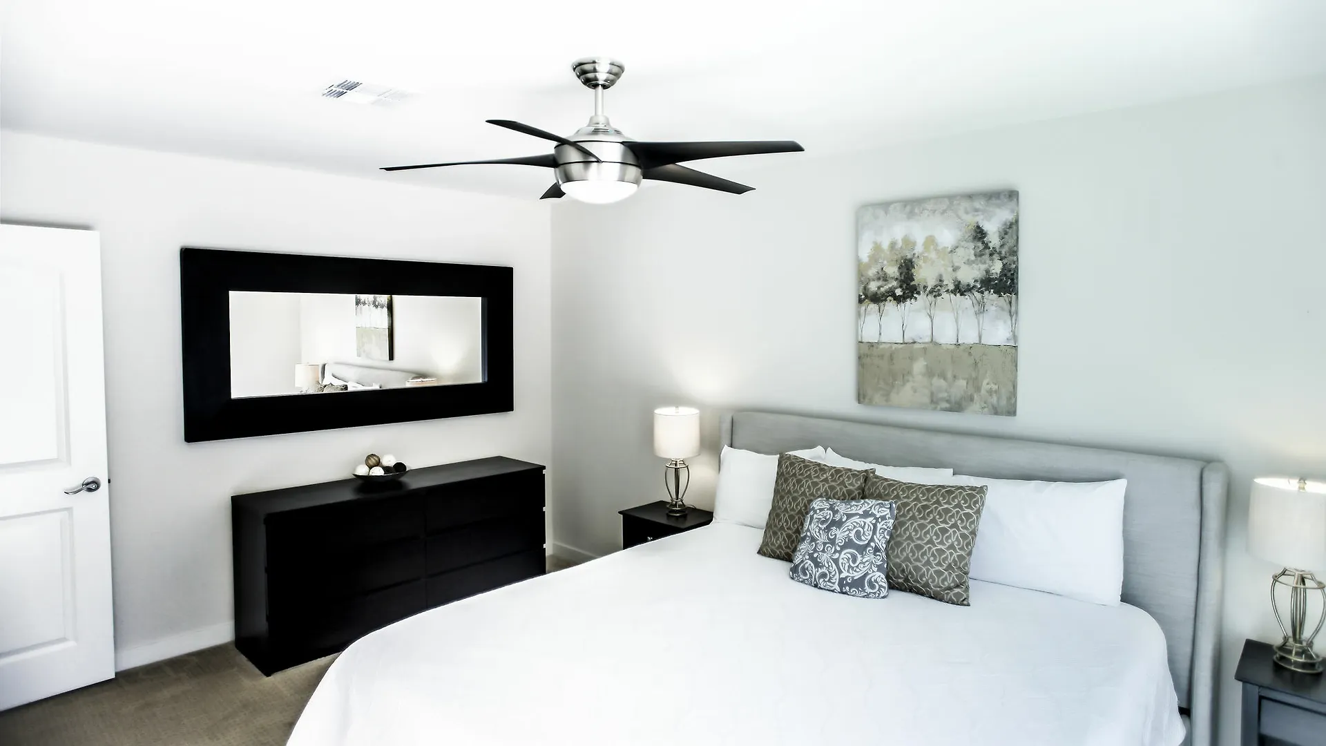 Apartamento Monterosa - 4 Bedroom Home - Scottsdale